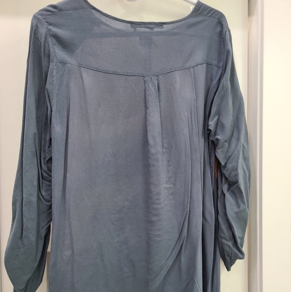 Beautiful Ladies blouse size 12 French brand - Picture 3 of 3